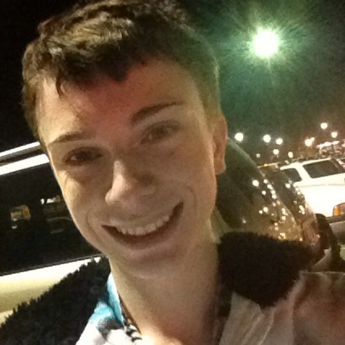 appleforever11's profile picture. 17. Junior. Gay. Get to Know Me. Love Tech. Apple Fan.