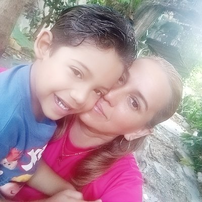 Abg.Estudiante de educación.   Comprometida con mi patria 🇻🇪Educadora Comunal para fortalecimiento del poder popular ✌️ Movimiento Bolivariano de Familias