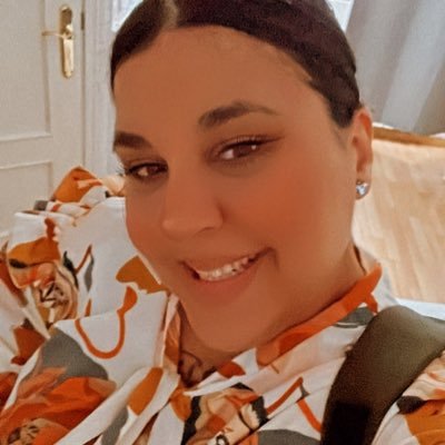 Judit_masgrau_g's profile picture. Asesora inmobiliaria 🏢 Del Atleti ❤️🤍, del CEEuropa 💙🤍 y del Leeds Utd 💙💛 Adoptada.