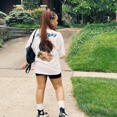 azyabeezie's profile picture. 