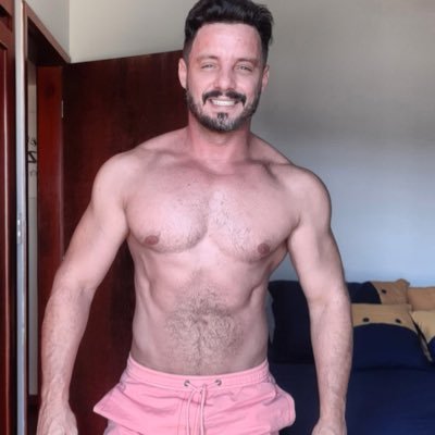 Mineirim Fluente em trem e uai Instagram: @eu_marcuslage