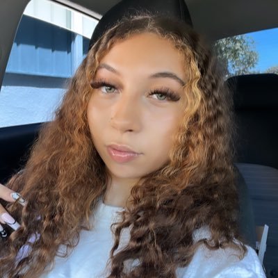 pimpcessxdej's profile picture. 