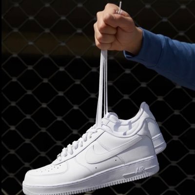 Here to share ideas between peoples for a better Sneaker Community. Let’s have a talk about it 💡🧠👟