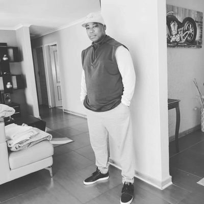 TPhathwa's profile picture. Bro T, Unkle T, Bae T, Mkhulu T
...My personal account and I tweet my own views... Not of my employer.