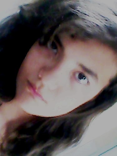 Tenho 13 anos, Pisciana,  Solteira , Chata [as vezes] , Carinhosa, Engraçada , Ciumenta , Persistente , Sonhadora. *-*