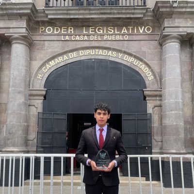 internacionalista 🇲🇽🇺🇳 Defensor de los derechos humanos,  Lector 📚, Defiendo lo que Mexico merece .