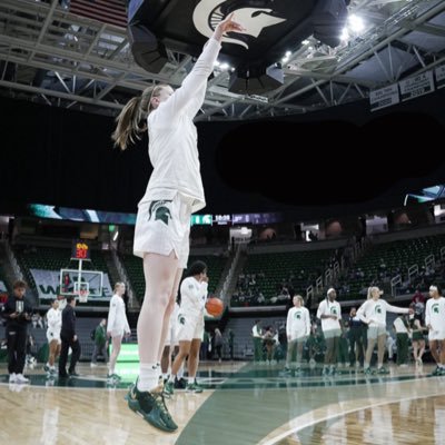 Julia Ayrault Profile