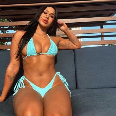 always looking to have fun 👀 IG: Baby_briiiannaa
(official 2nd account)