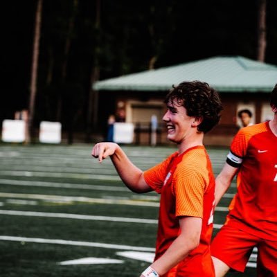 AC FLORA SOCCER 25’//SCUFC E64 RL 07//CM 5’11”160lbs// Email: ShepardHuggins@gmail.com