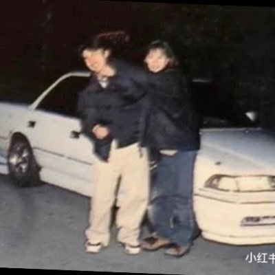 yb6UxTQkZeuKxfE's profile picture. 想做个分享音乐的黄色博主