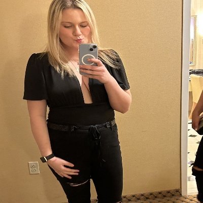 NoeliaMcdo81199's profile picture. @sportiplex
Team Leader Media #FIFAWWC 📩 Can you do me a favor? Click the link and you’ll get something too!💰 https://t.co/vWVrDEgeM4