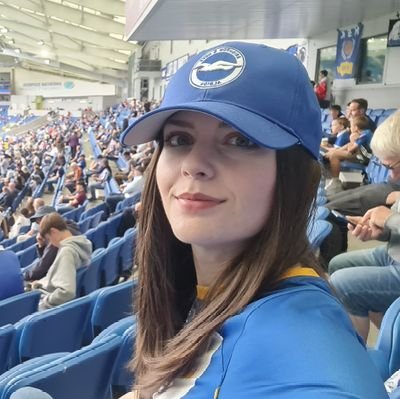 podcaster (on @AlbionObsessed)🎙                                      
bhafc home and away ⚽️ Swiftie 💕 
(25, she/her)
