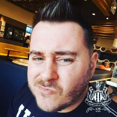 Newcastle Utd Fan ⚫⚪
N.O Saints ⚜
Scarlets 🔴 
Hibernian 🟢