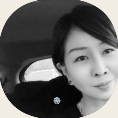 心が不安定な状況に陥っている時。必ず何かが犠牲になっているもの。『未来への不安』『過去への執着』にとらわれている時其れは、『今を大切に生きる』という事を見失っています。心の重荷も重ねていくうち….ドンドン軽く感じていく。日々その積み重ねが今確かな誇りとして存在します。