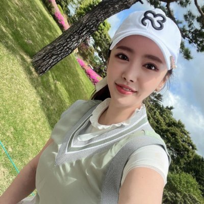 feeeeefee's profile picture. A freelance traveler who likes to play golf.