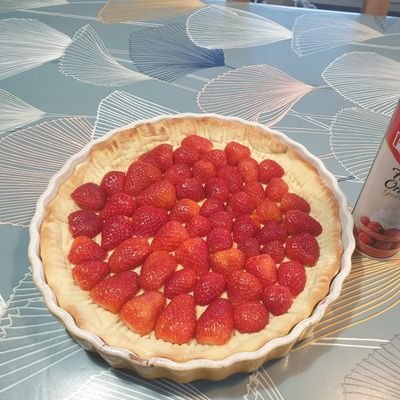 GrimaudCarole's profile picture. Celui qui ne lit que ce qui lui plaît, je le vois bien seul... 
Alain