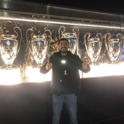 _LWSSIM's profile picture. 👨‍💻Tech enthusiast/student  - 🌌Physics lover  - ⚽This is Football -♟️W: London B: Caro