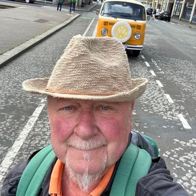 NicoleE90623027's profile picture. I pretend to be nerdy but you chose not to know me!!!