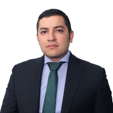 Abogado, Conciliador en derecho. Especialista en Derecho Comercial, experto en Policivo y Laboral. Abogado del bufete de Alejandro Vargas & Asociados.