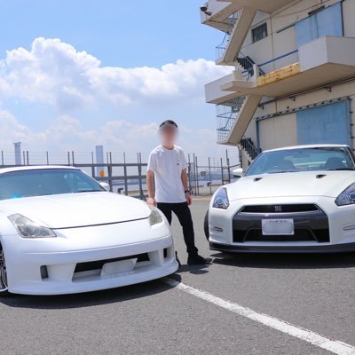 taisei_z33's profile picture. Z33中期とR35中期とスイフト/ 25歳