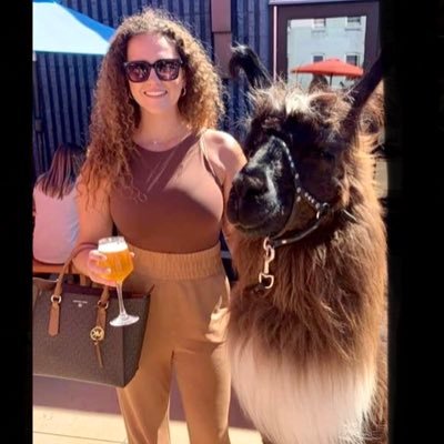 baileymcguire's profile picture. 