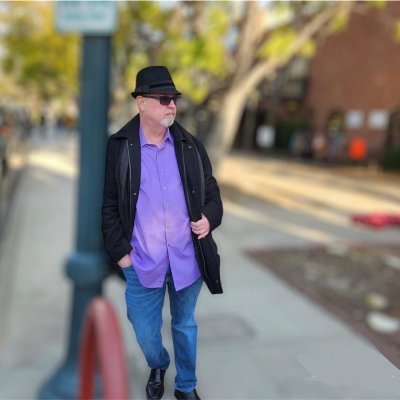 Screenwriter, Producer, Marketing Manager, Singer, host of 1 Gato en Tierra de Perros podcast.
Agent: Betsy Magee
betsymagee@visionarytalentagency.com