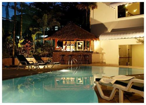 Patong Beach Lodge is ideally located in the heart of exquisite Patong Beach, on Phuket's picturesque West Coast, with the shopping and entertainment district i