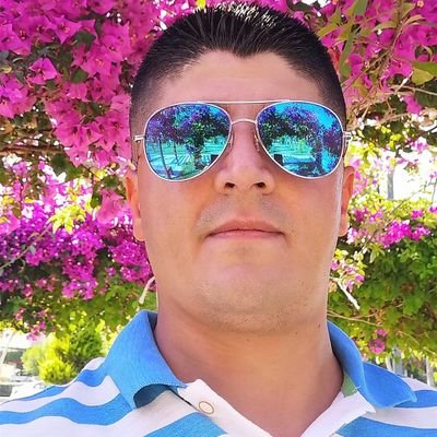 SukruRhan's profile picture. 