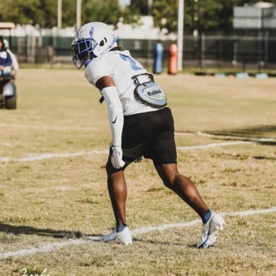 3⭐️Wide receiver #2 Dillard high school class of 2024. | 5’8 | 160lbs 3.0 gpa student athlete.  https://t.co/RJWHWt6rlR