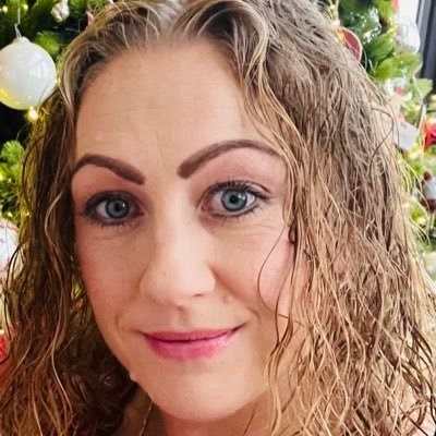 EllaPrice08's profile picture. 💗💙, Teacher & Head of House