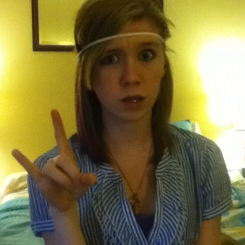 Wizz_kALICIA's profile picture. hey im alicia (: get to know me, im pretty chill. LowerSlowerSwaaag. #follow me!