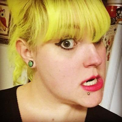 🎹🧑🎤🎸📼 record junkie/bad movie lover/weirdo. #Antifash #EndWhiteSupremacy #AbolishPolICE #NoWarButClassWar #GenStrike #ProGuillotine #AntiEugenics 😷🥄🍳