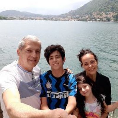 RRChiabrero's profile picture. 