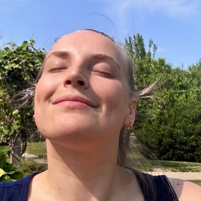 Mel8lase's profile picture. I wanna be formal but I’m here to party