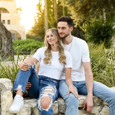 ashley_gomez10's profile picture. Psalm 46:5. Xavier Basketball #10⚔️