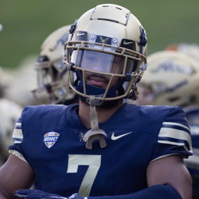 j2rich1's profile picture. 