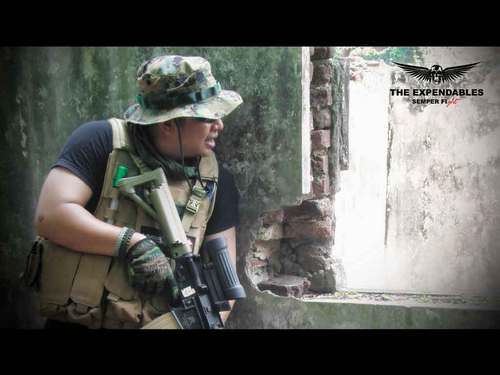 timsik_d's profile picture. Just simple ordinary guys... Loves war game but not war itself...