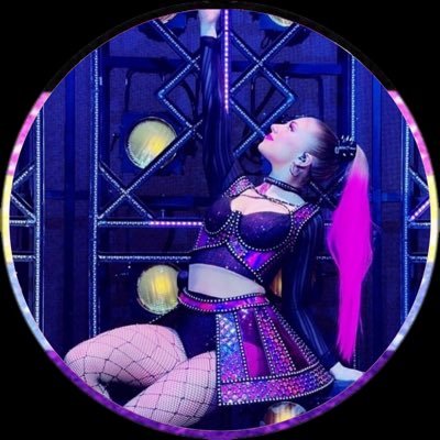 5/6. Ex Wife. Queen of England. Reborn in the modern world as 1/6 of Divorced, Beheaded, LIVE sensation SIX. One love one lifetime @AFathersProdigy #Galatea