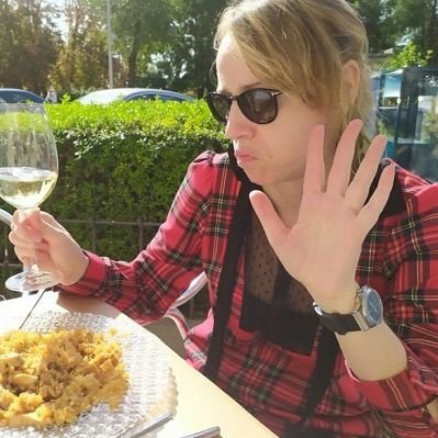 Humorist 🎥 | Empresaria 🤵♀️ | Analyst & Trader 📈 | Tengo un grupo gratuito sobre INVERSIÓN Y CRIPTOMONEDAS en Telegram: https://t.co/lGMCNOlFQP