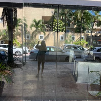 cutandrun__'s profile picture. No arrancar esta flor