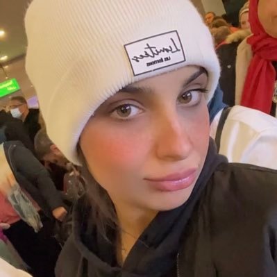 zeinaadell14's profile picture. ♐︎