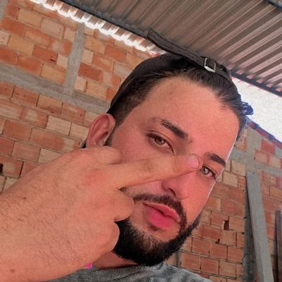 Segue no ig: depaulagabriell_
Quer me conhecer, me chama pra um barzin com pagode 🍻