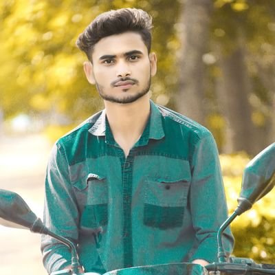 Student
Music love
B Day 15 April
Ktm 
TraveL junkies
Simple Boy No Attitude