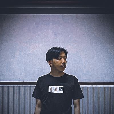 Mostly tweet about football, Dota 2 and K-Pop in no particular order.

Lowkey your nerd