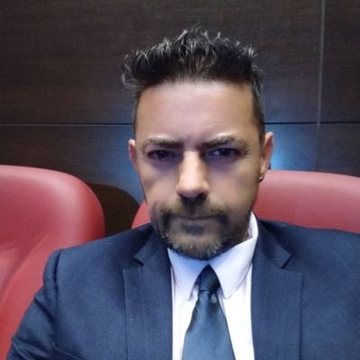 Autor y columnista de https://t.co/yGFI7SMWZ4 Community Manager, Social Medía Manager