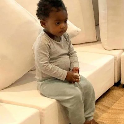 🙏God first 😄 October baby, Liverpool fan, oouite, ambivert, IG__eldera, I curate gifts for people. Tech sis!!