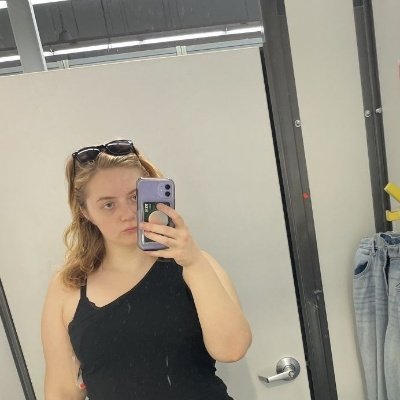 BeatrizW252215's profile picture. I'm not just a Chelsea fan .Chelsea is part of me & Can u accept my invitation so that I can get free cash? https://t.co/sUokbYJqKd