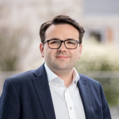 florian_rast's profile picture. Referent @StMFH | Dr. iur. | ehemals Wissenschaftlicher Mitarbeiter @LMU_Muenchen und Anwalt @Noerr_Law | hier privat