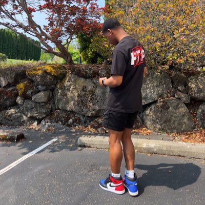 K_crum03's profile picture. 🦍