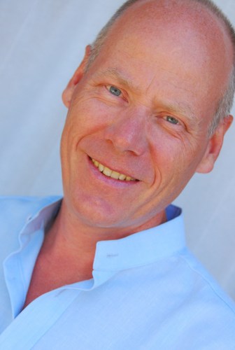 Organisationskonsult, författare och föreläsare. Driver danaforlag.se, med böcker om mindfulness, ledarskap, hjärnforskning m.m.